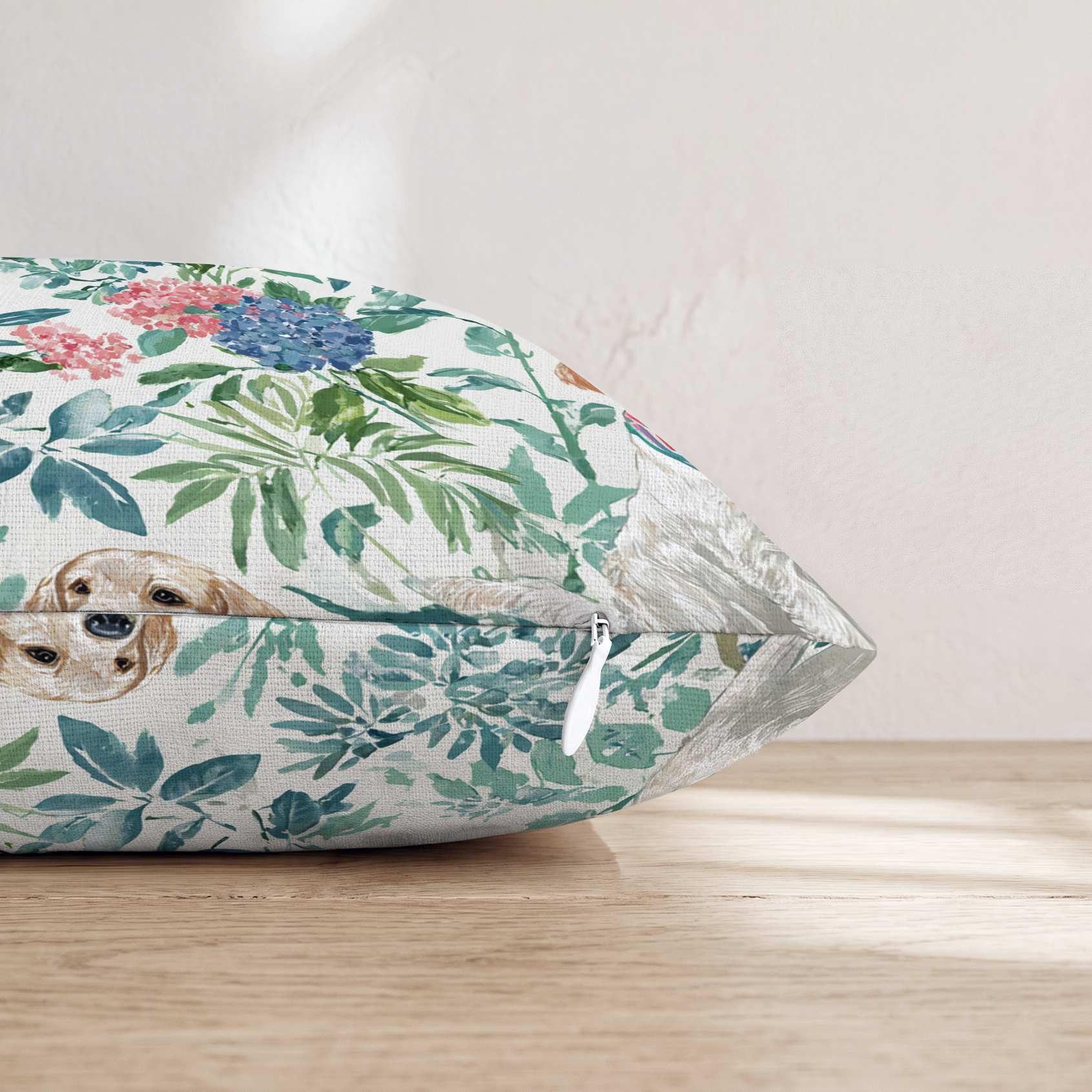 HH456242 HH456242_pillow_edge_zipper.png