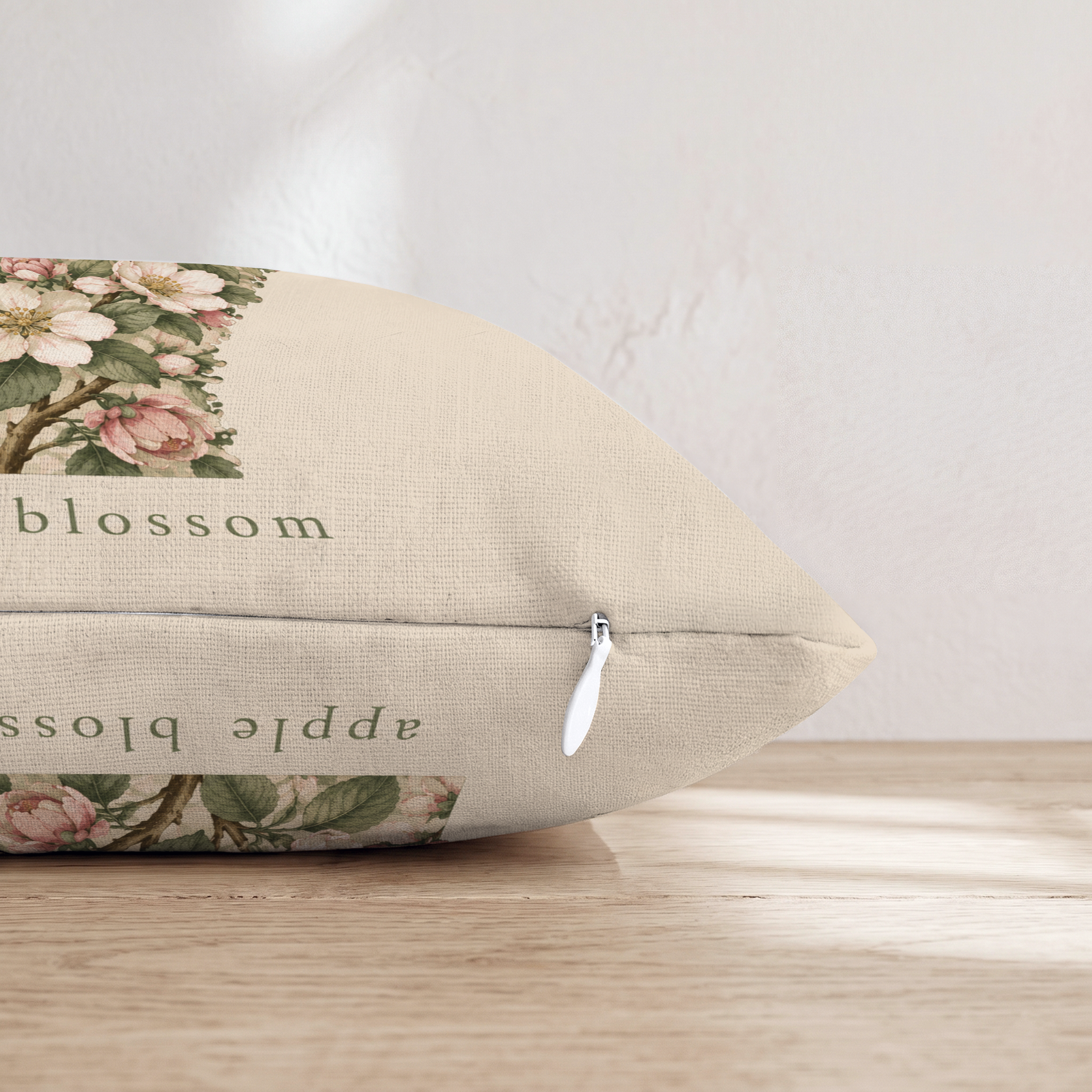 HH456848 HH456848_pillow_edge_zipper.png