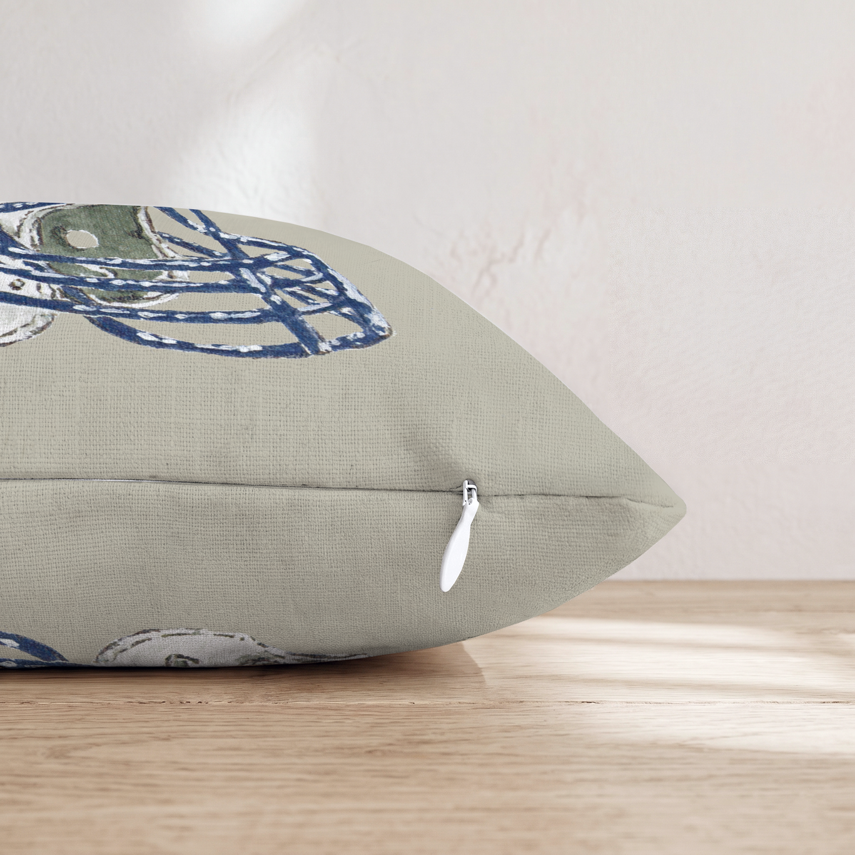 HH466747 HH466747_pillow_edge_zipper.png