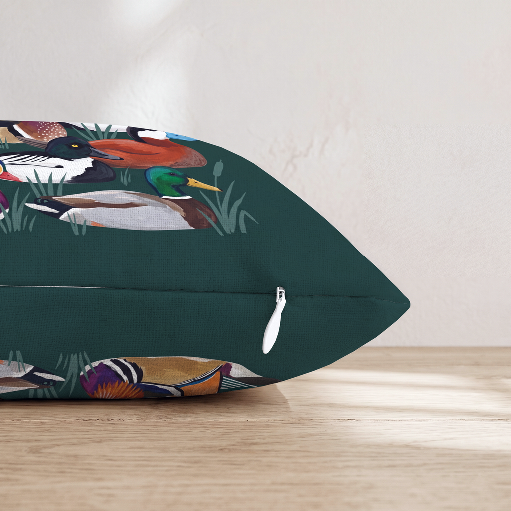 HH468532 HH468532_pillow_edge_zipper.png