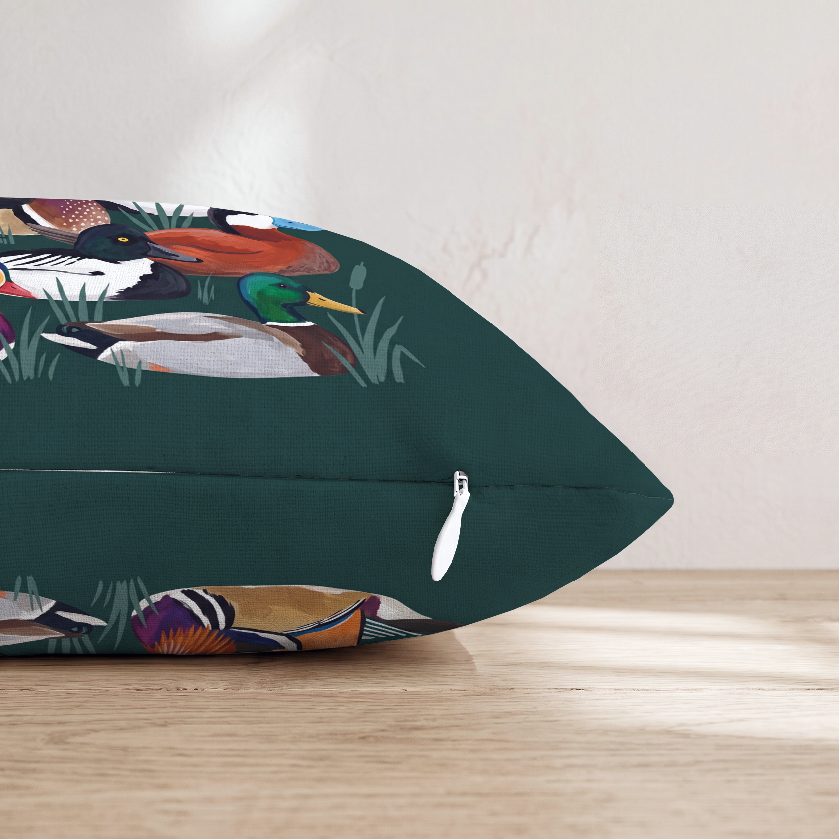 HH468532 HH468532_pillow_edge_zipper.png
