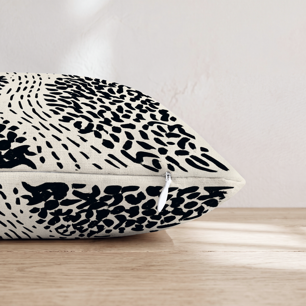 HH472439 HH472439_pillow_edge_zipper.png