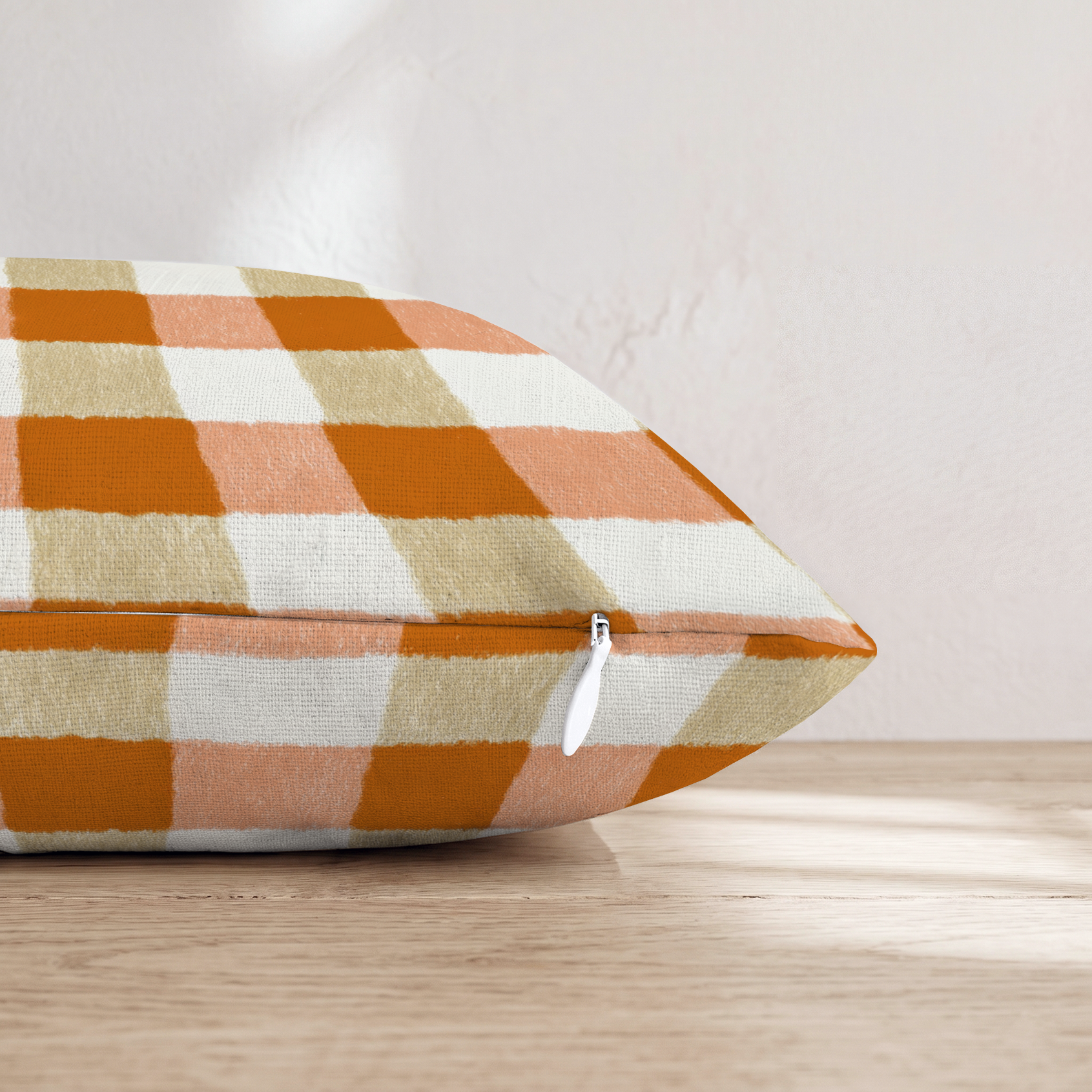 HH486057 HH486057_pillow_edge_zipper.png