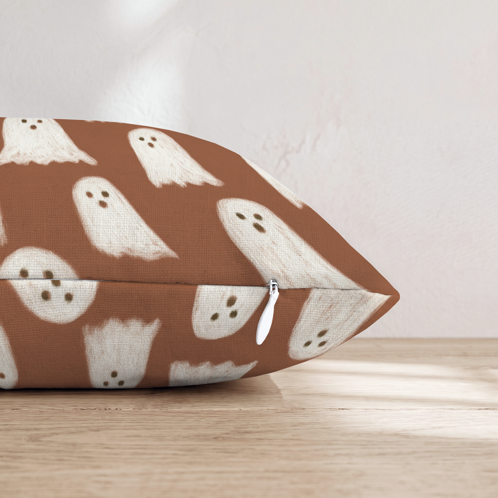 HH489575 HH489575_pillow_edge_zipper.png