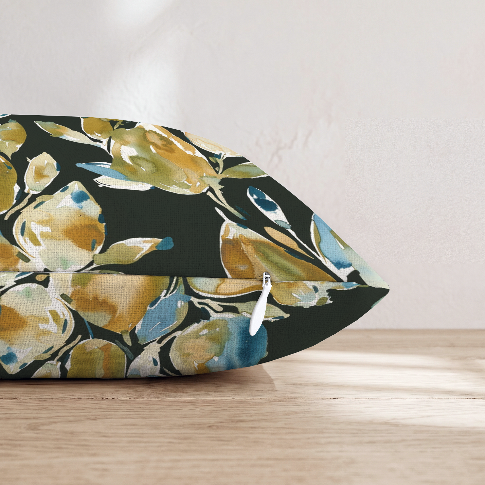 HH490643 HH490643_pillow_edge_zipper.png