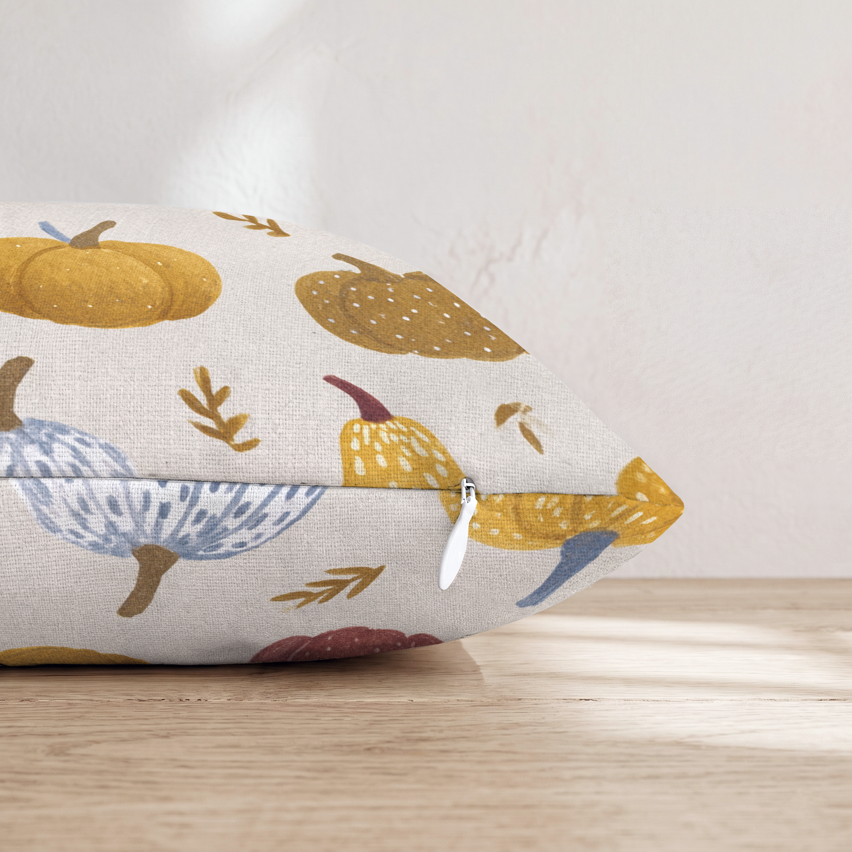 HH491979 HH491979_pillow_edge_zipper.png
