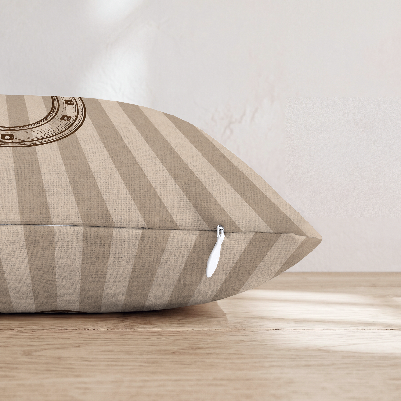 HH498233 HH498233_pillow_edge_zipper.png
