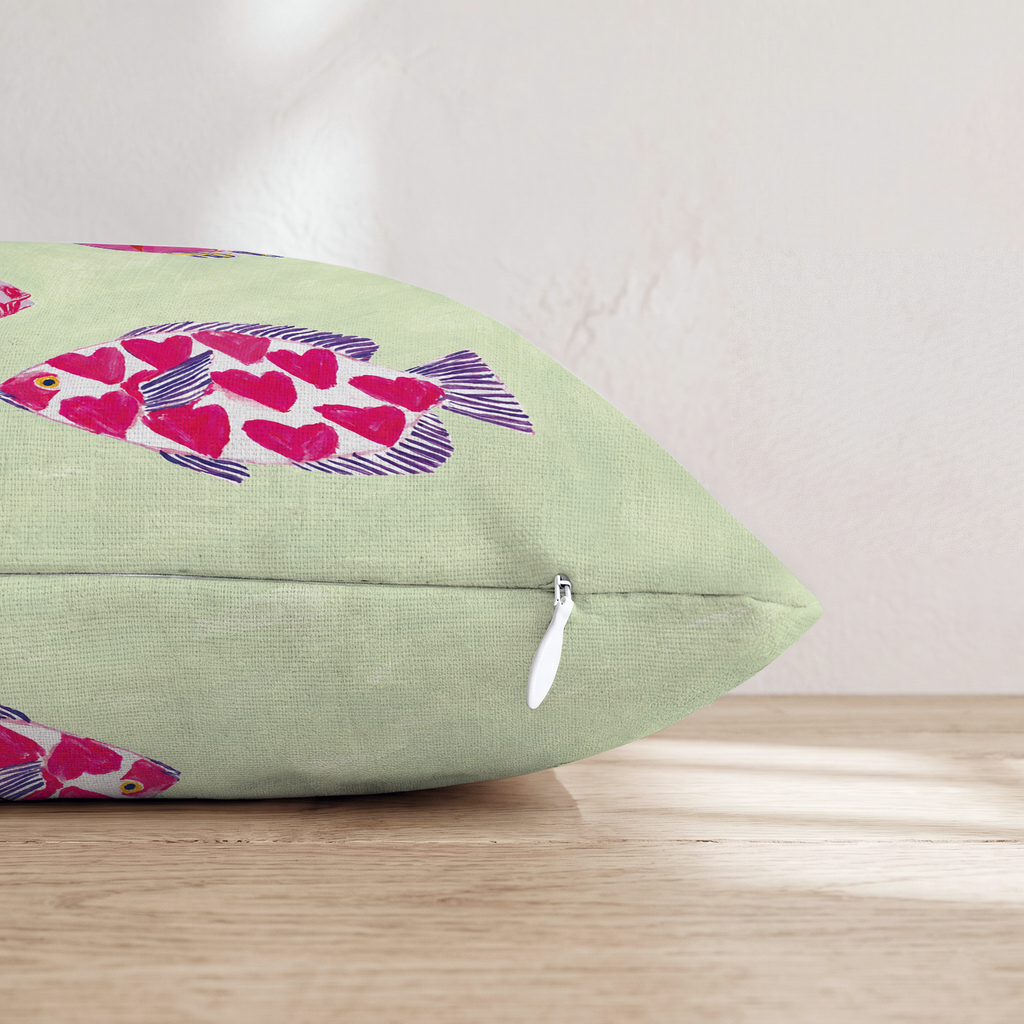 HH505825 HH505825_pillow_edge_zipper.png