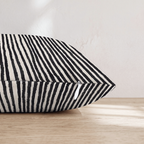 HH511900 HH511900_pillow_edge_zipper.png