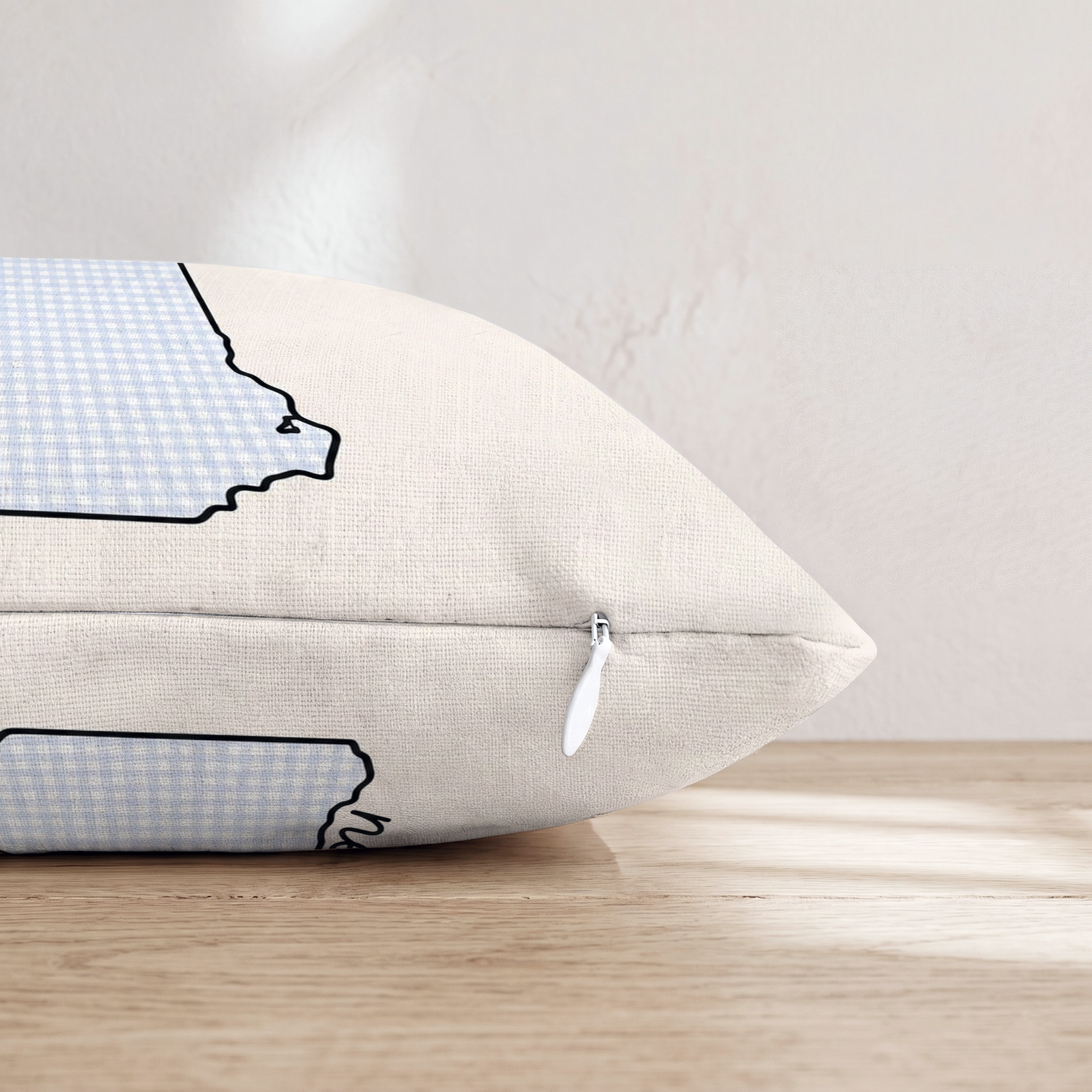 HH521377 HH521377_pillow_edge_zipper.png