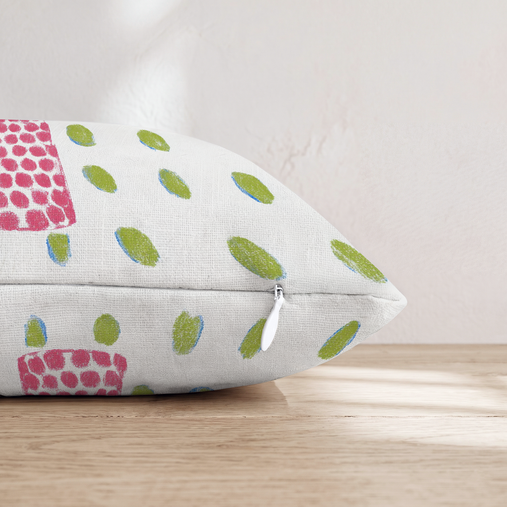 HH526456 HH526456_pillow_edge_zipper.png