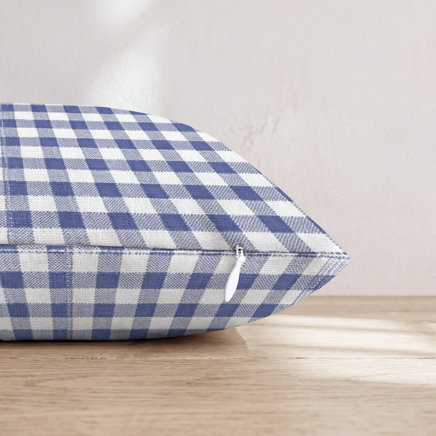 HH528271 HH528271_pillow_edge_zipper.png