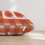 HH542285 HH542285_pillow_edge_zipper.png
