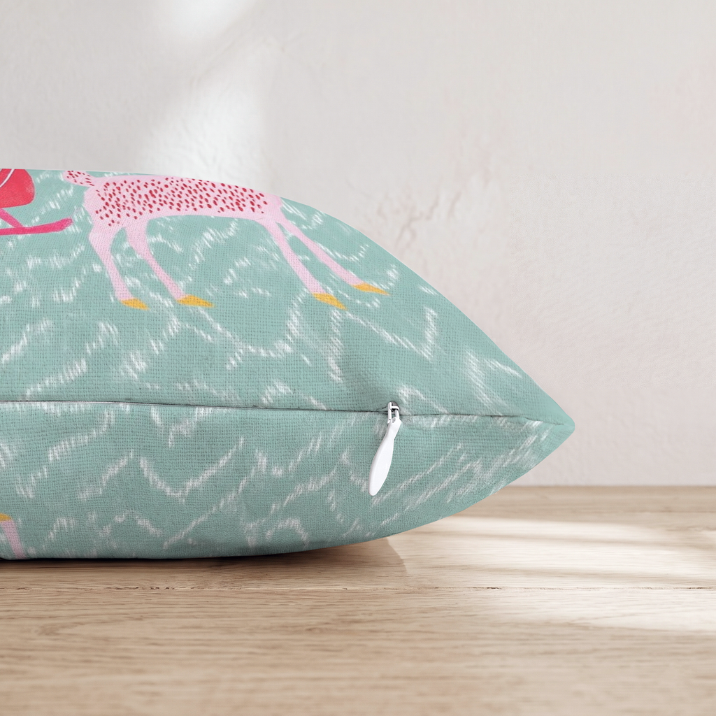 HH554393 HH554393_pillow_edge_zipper.png