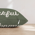 HH562801 HH562801_pillow_edge_zipper.png