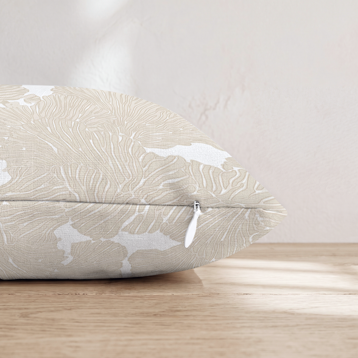 HH563584 HH563584_pillow_edge_zipper.png