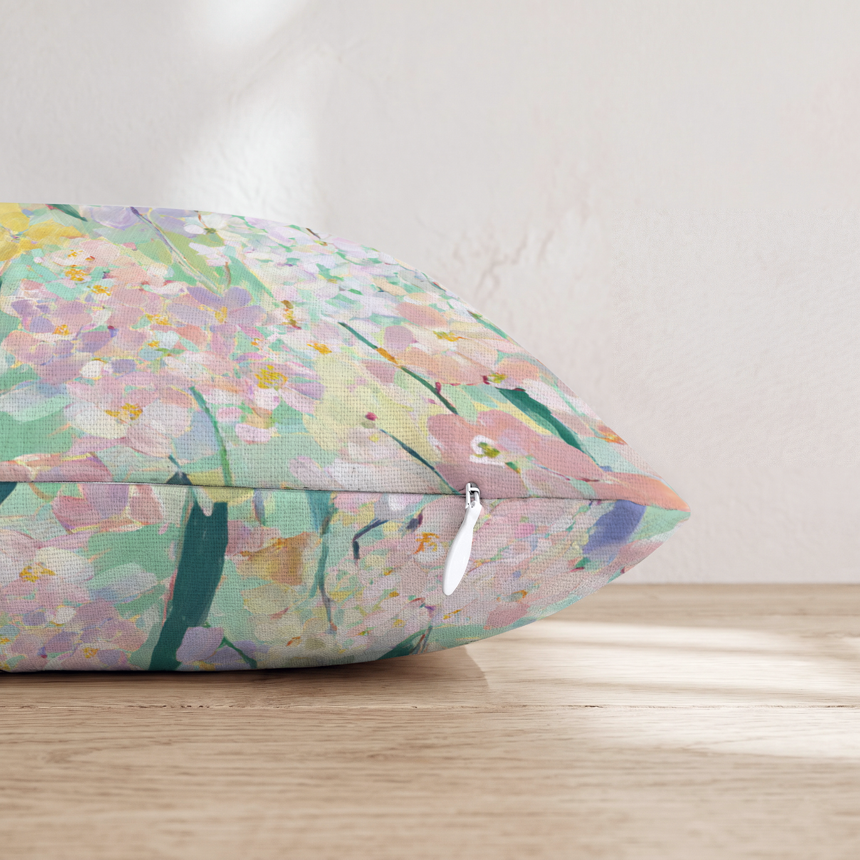 HH565822 HH565822_pillow_edge_zipper.png