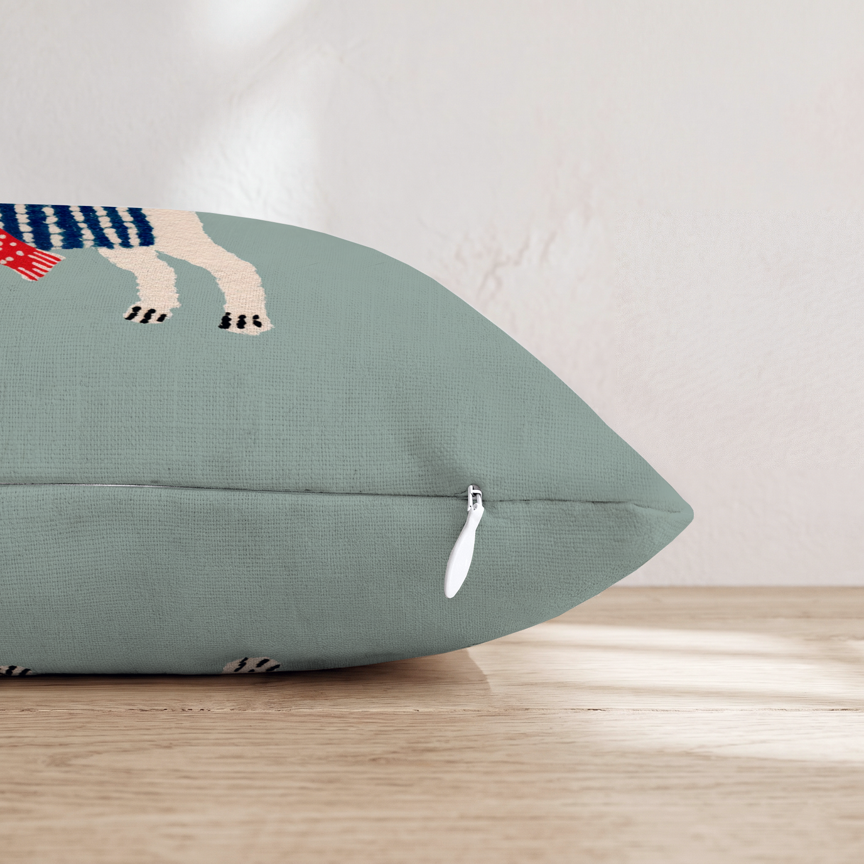 HH567367 HH567367_pillow_edge_zipper.png