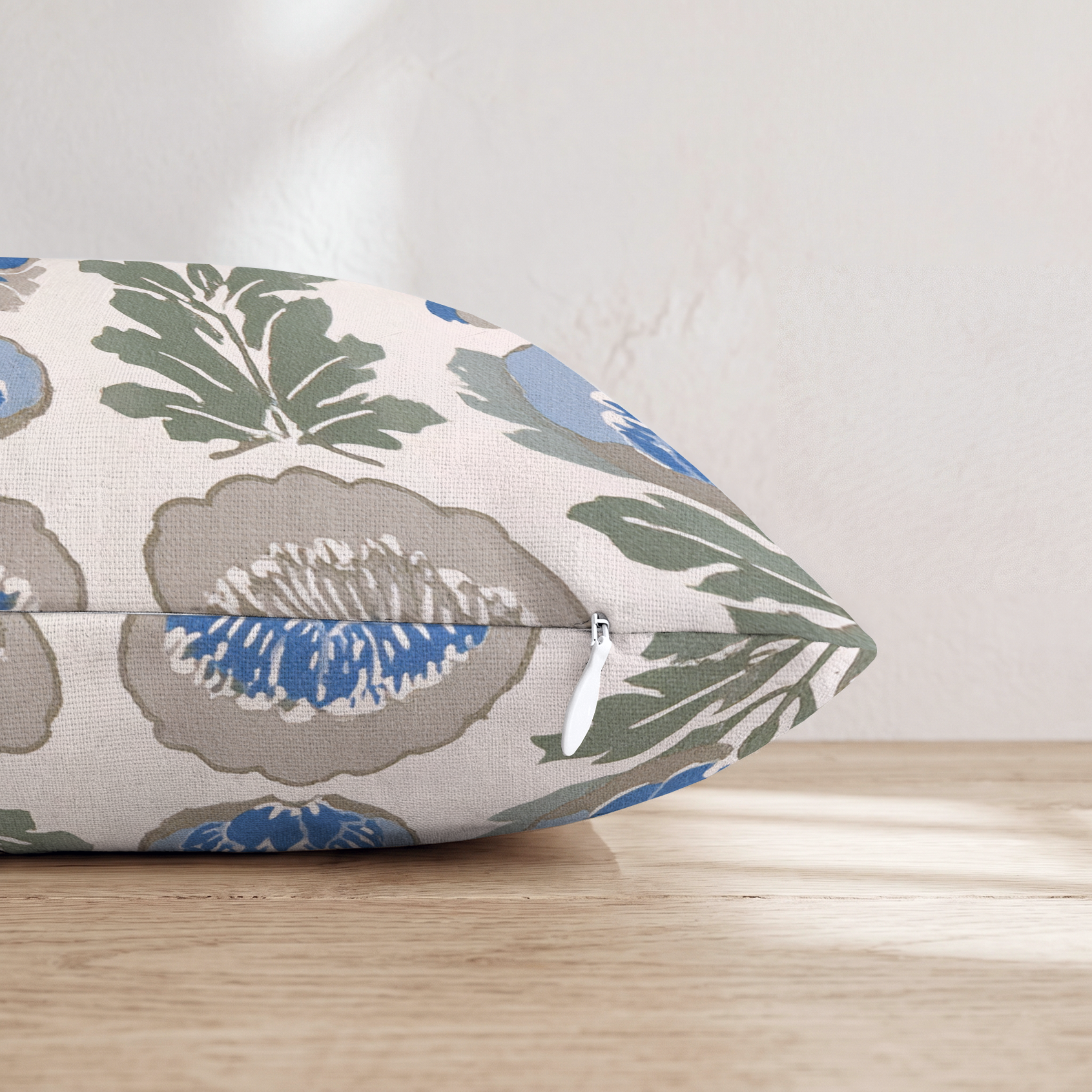 HH587130 HH587130_pillow_edge_zipper.png