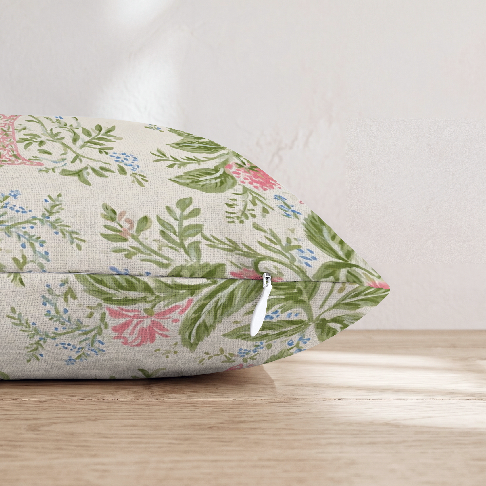 HH587329 HH587329_pillow_edge_zipper.png