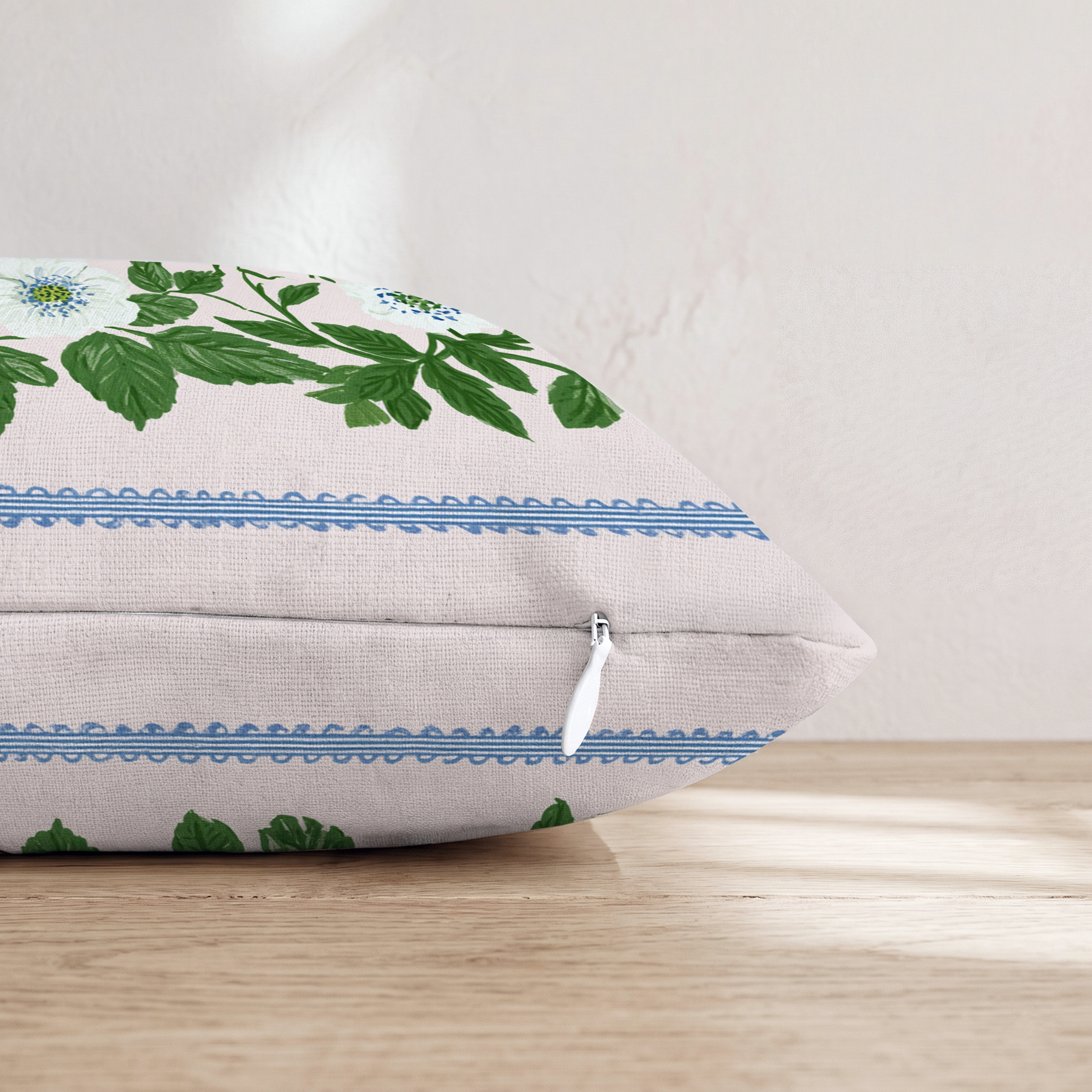 HH623368 HH623368_pillow_edge_zipper.png