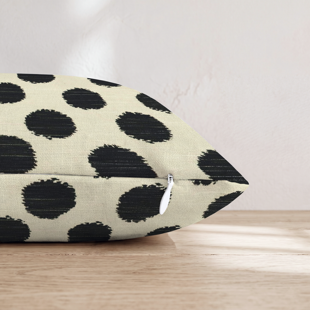 HH643360 HH643360_pillow_edge_zipper.png