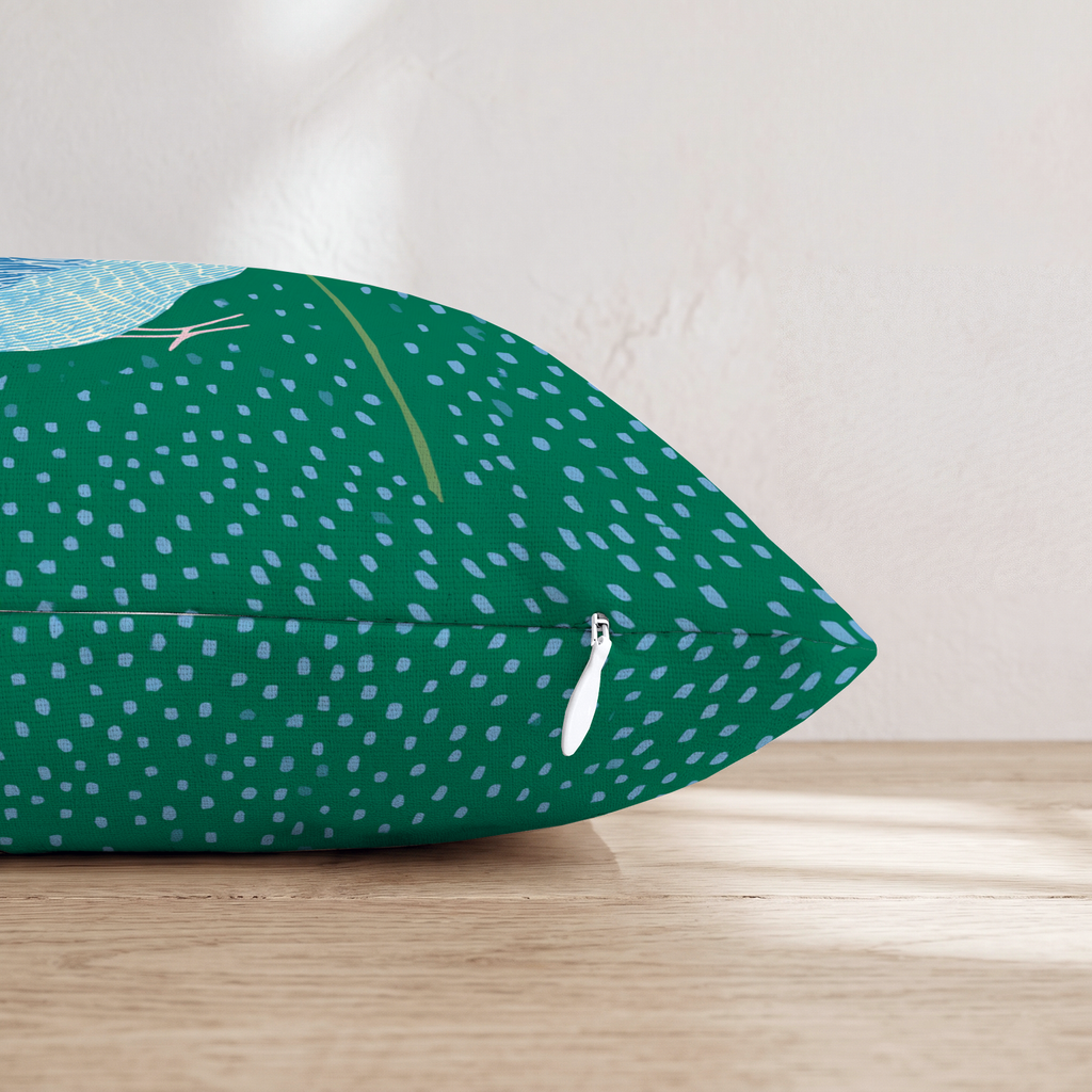 HH649345 HH649345_pillow_edge_zipper.png