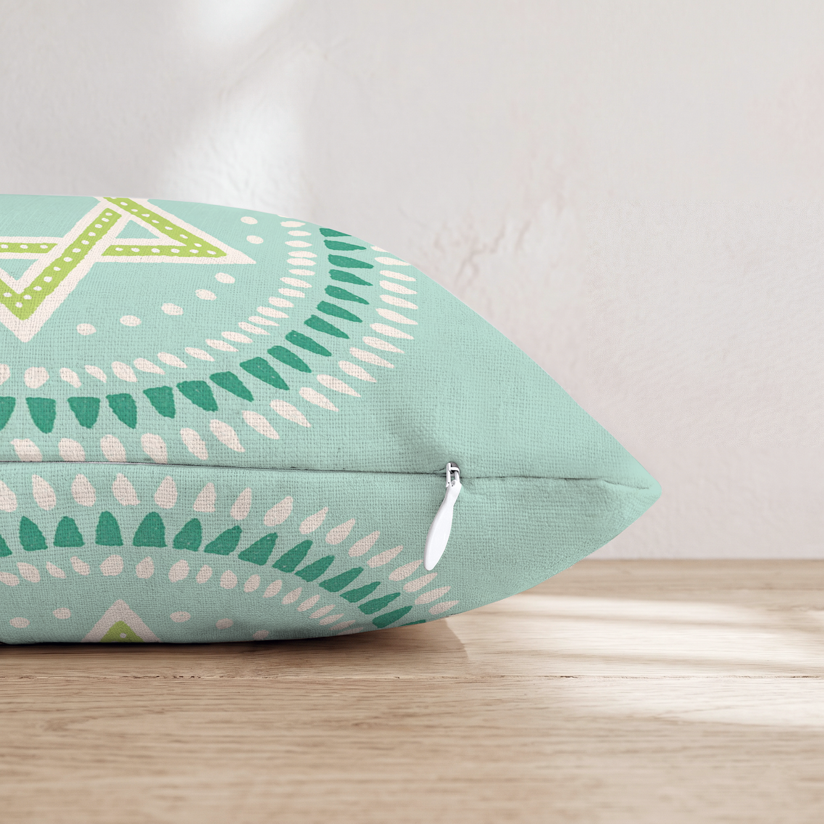 HH651515 HH651515_pillow_edge_zipper.png