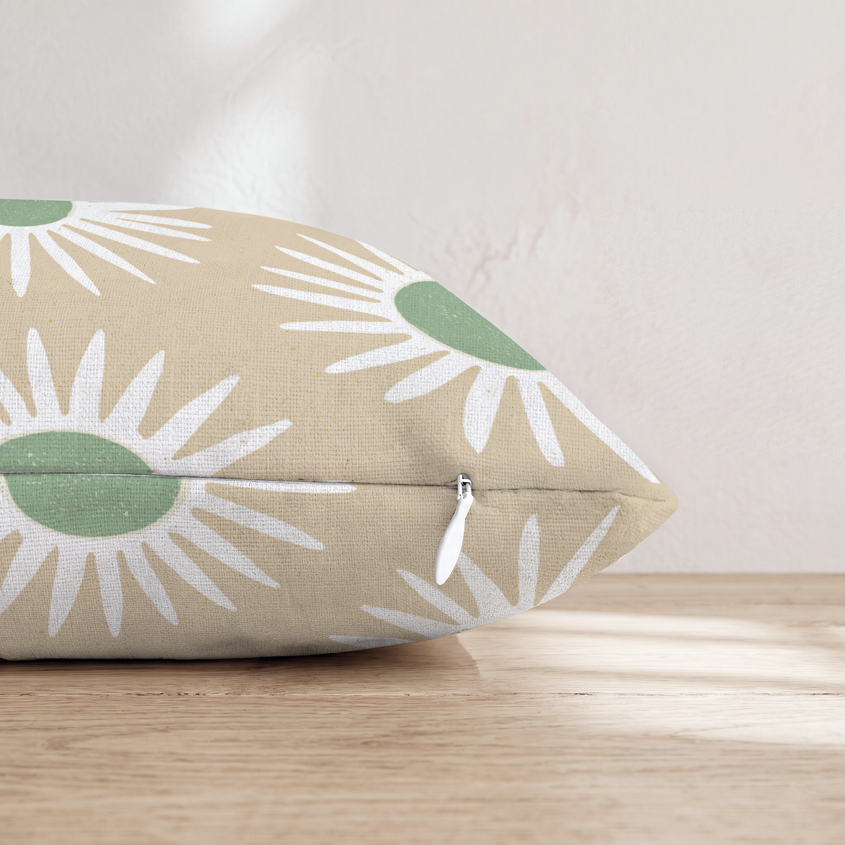 HH657526 HH657526_pillow_edge_zipper.png