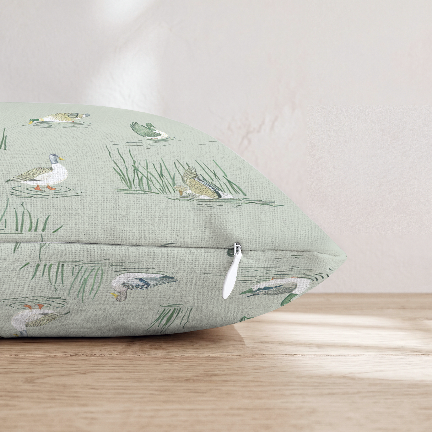 HH668316 HH668316_pillow_edge_zipper.png