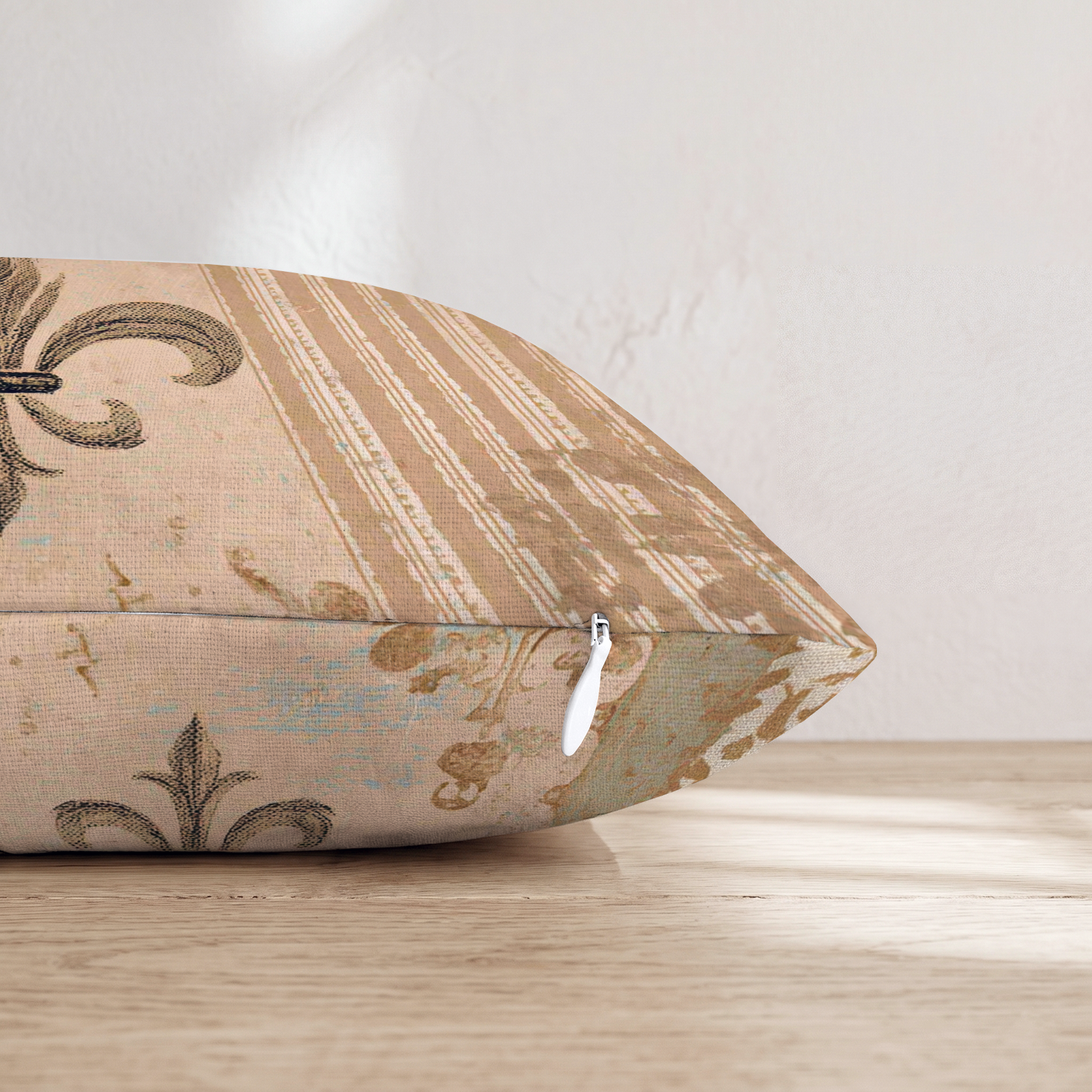 HH675000 HH675000_pillow_edge_zipper.png