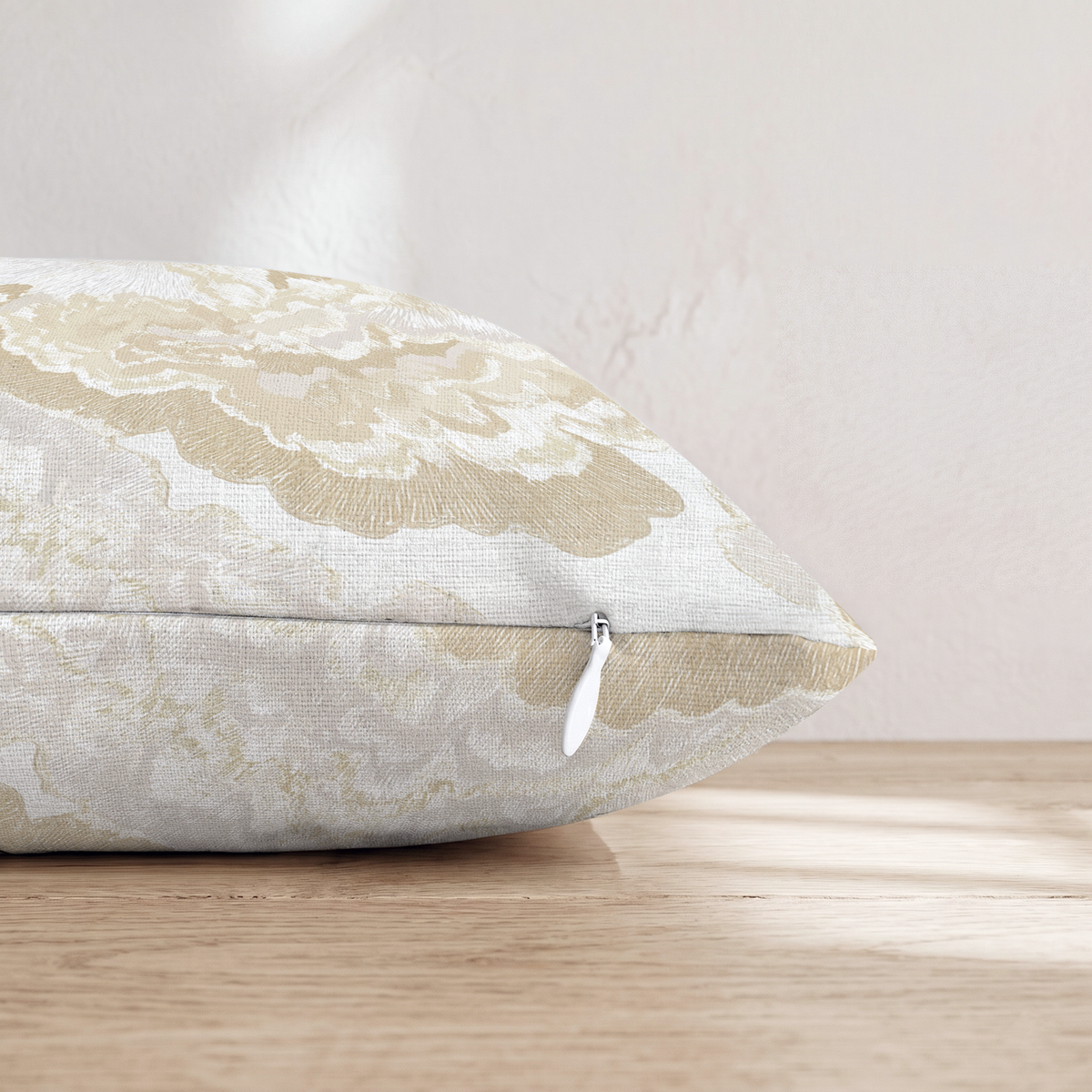 HH675887 HH675887_pillow_edge_zipper.png