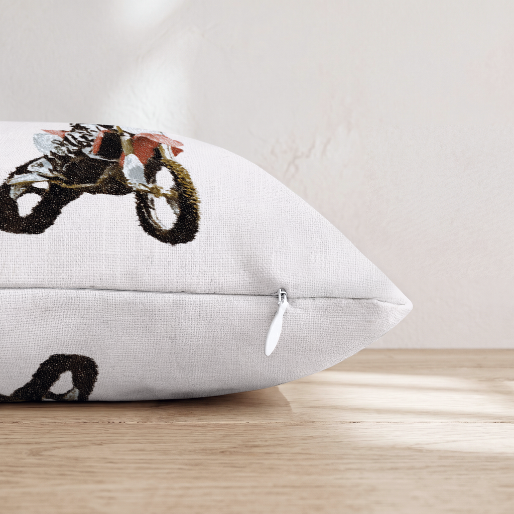HH676773 HH676773_pillow_edge_zipper.png