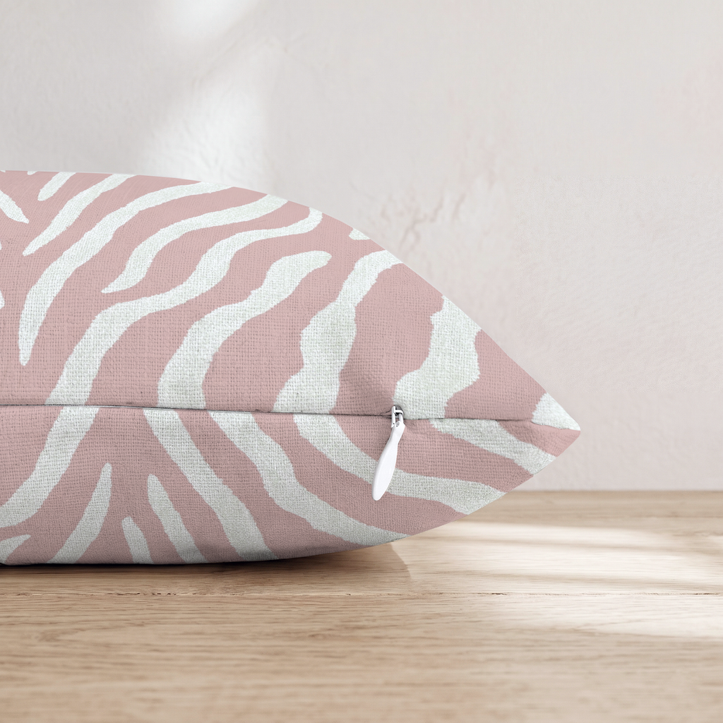 HH677040 HH677040_pillow_edge_zipper.png