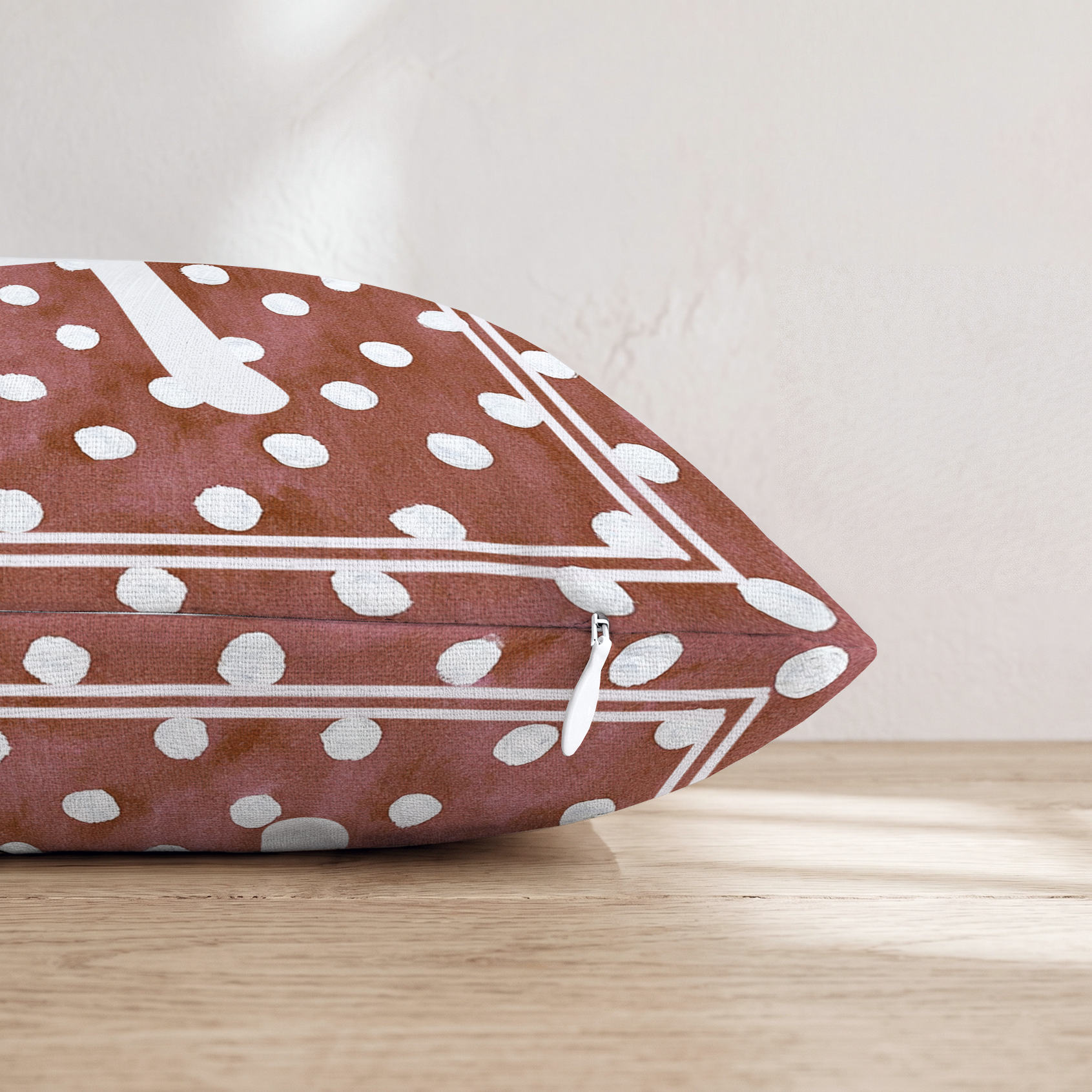 HH680844 HH680844_pillow_edge_zipper.png