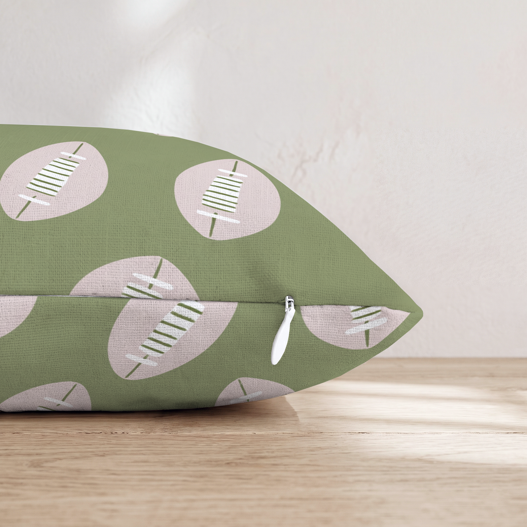 HH682019 HH682019_pillow_edge_zipper.png