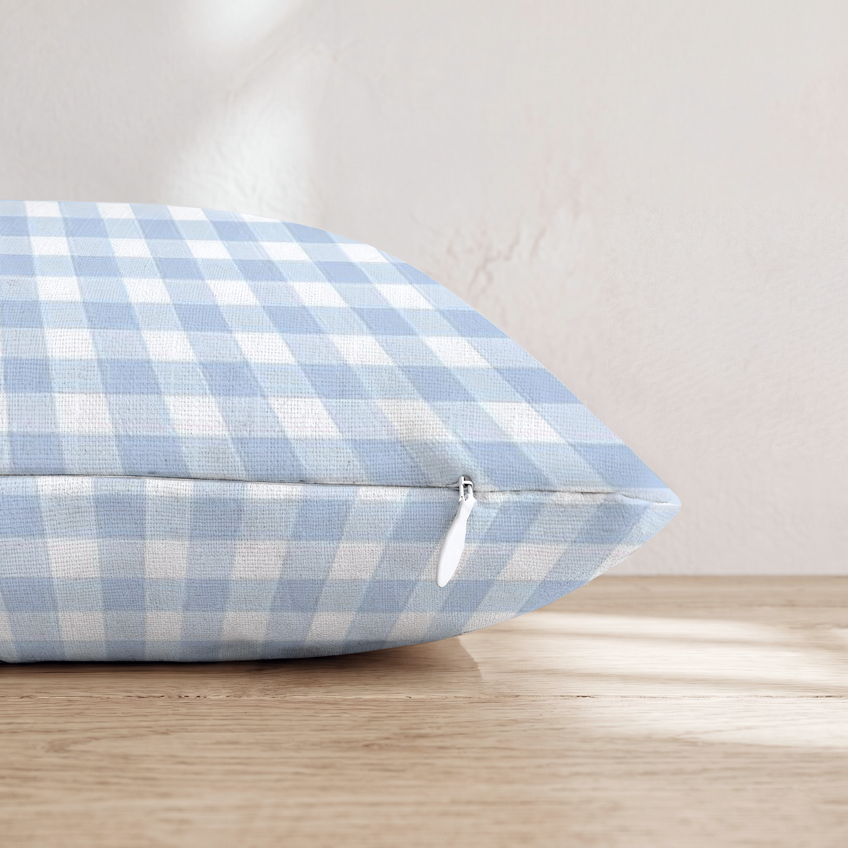 HH684521 HH684521_pillow_edge_zipper.png
