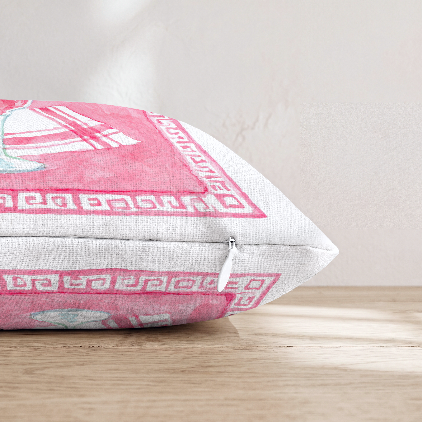HH684612 HH684612_pillow_edge_zipper.png