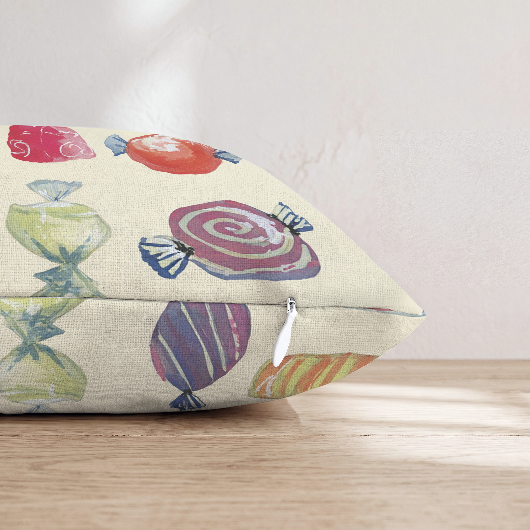 HH691457 HH691457_pillow_edge_zipper.png