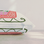 Gift Sleigh Throw Pillow — Pillow Edge Zipper | hh:zipper:colorfix-20261006