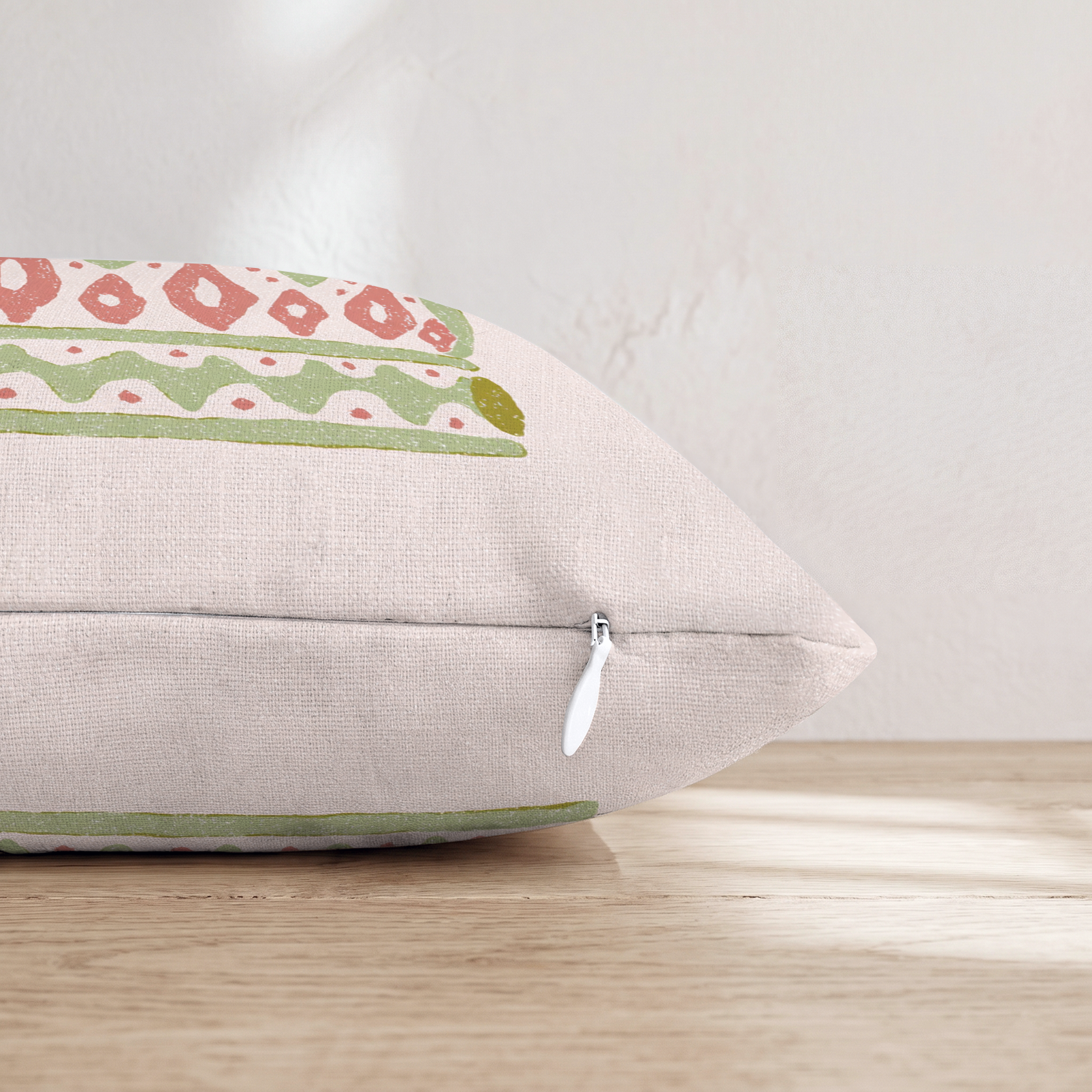 HH693772 HH693772_pillow_edge_zipper.png