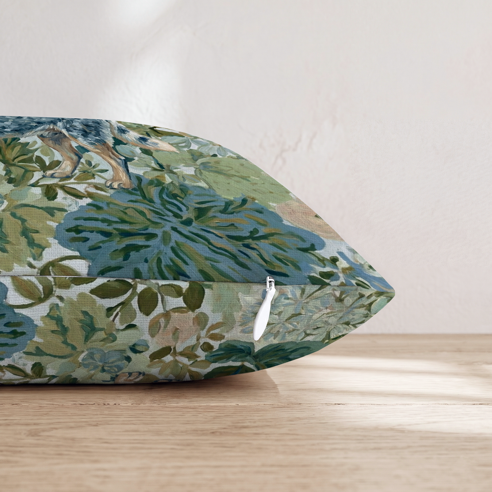 HH698409 HH698409_pillow_edge_zipper.png