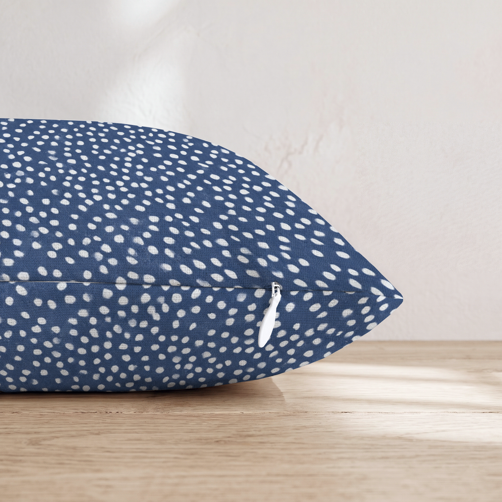 HH699179 HH699179_pillow_edge_zipper.png
