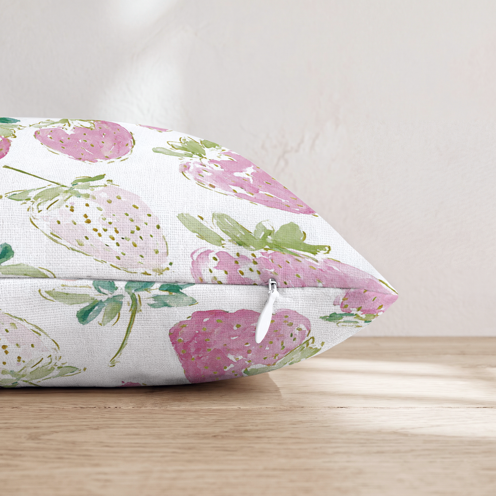 HH703775 HH703775_pillow_edge_zipper.png