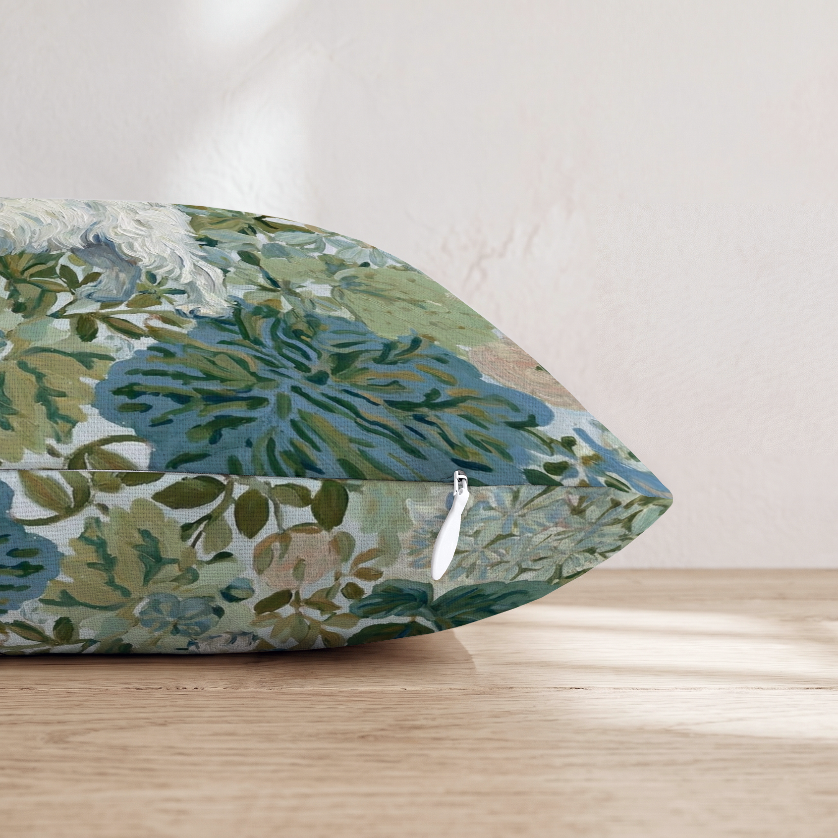 HH706681 HH706681_pillow_edge_zipper.png