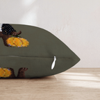 HH708193 HH708193_pillow_edge_zipper.png