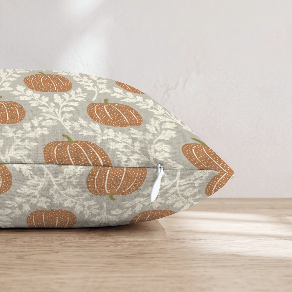 HH711349 HH711349_pillow_edge_zipper.png