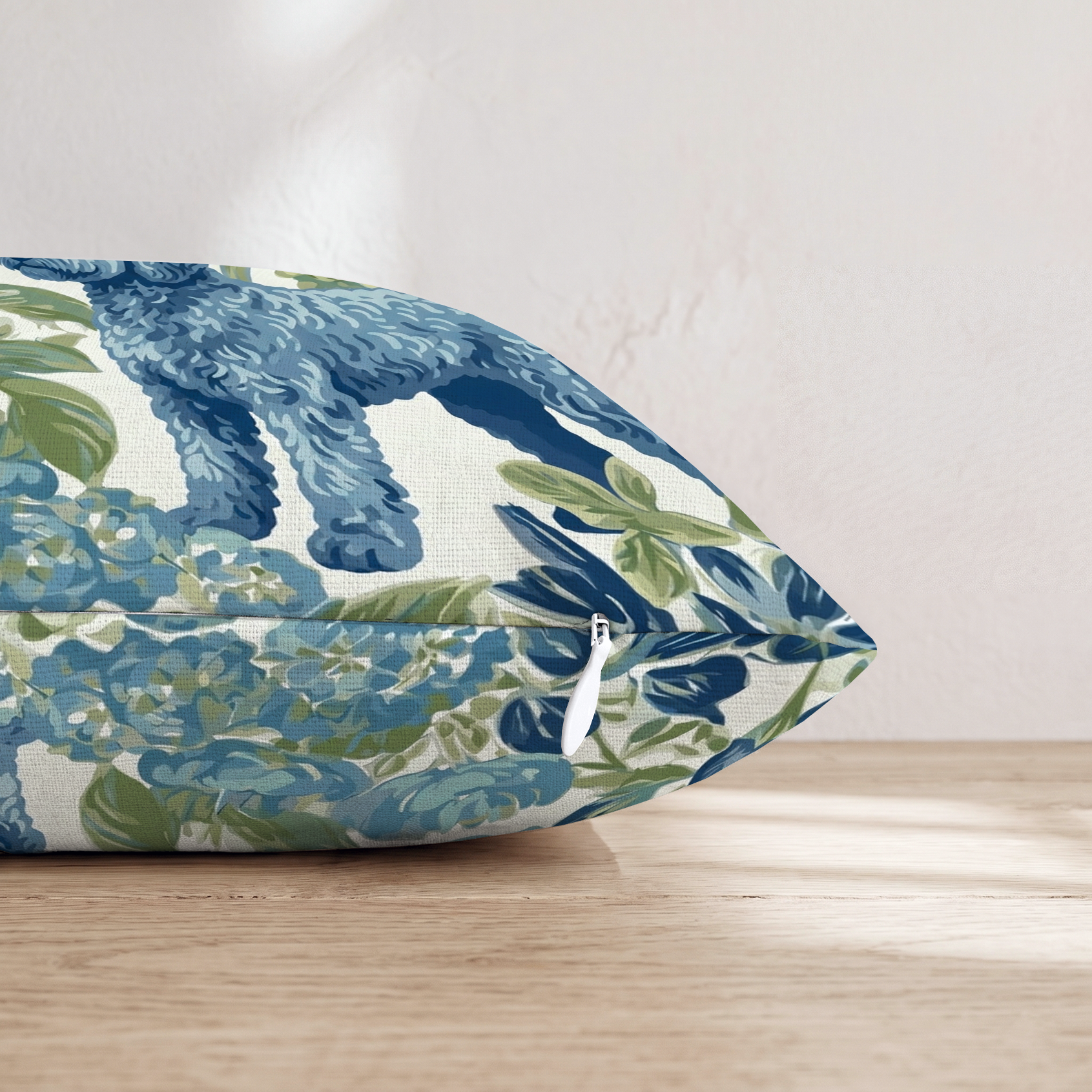 HH721623 HH721623_pillow_edge_zipper.png