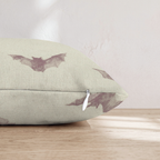 HH722435 HH722435_pillow_edge_zipper.png