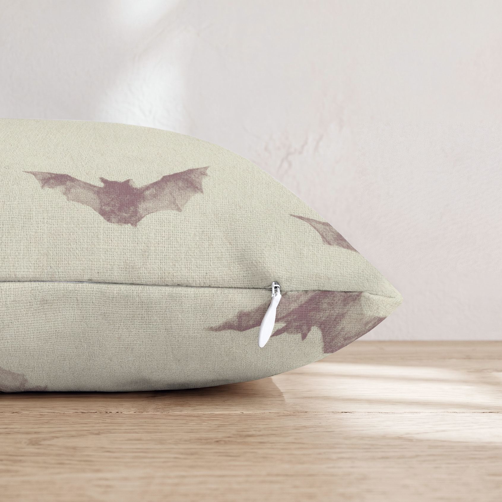 HH722435 HH722435_pillow_edge_zipper.png